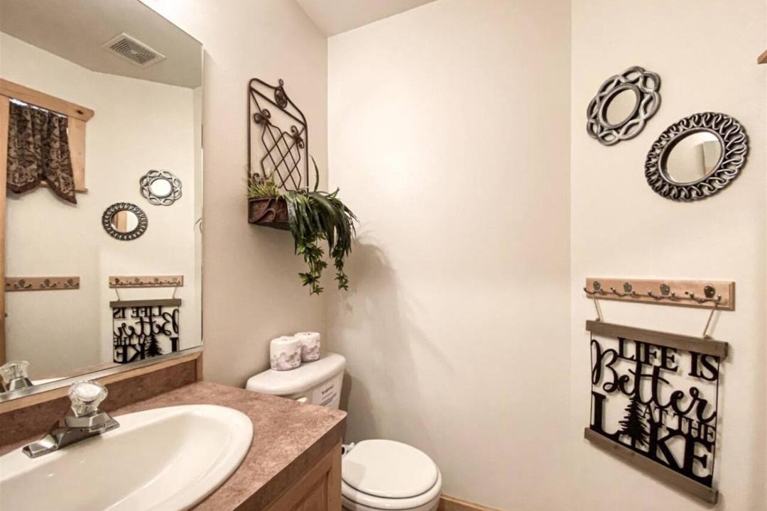 Photo of Bathroom in Harbor Village