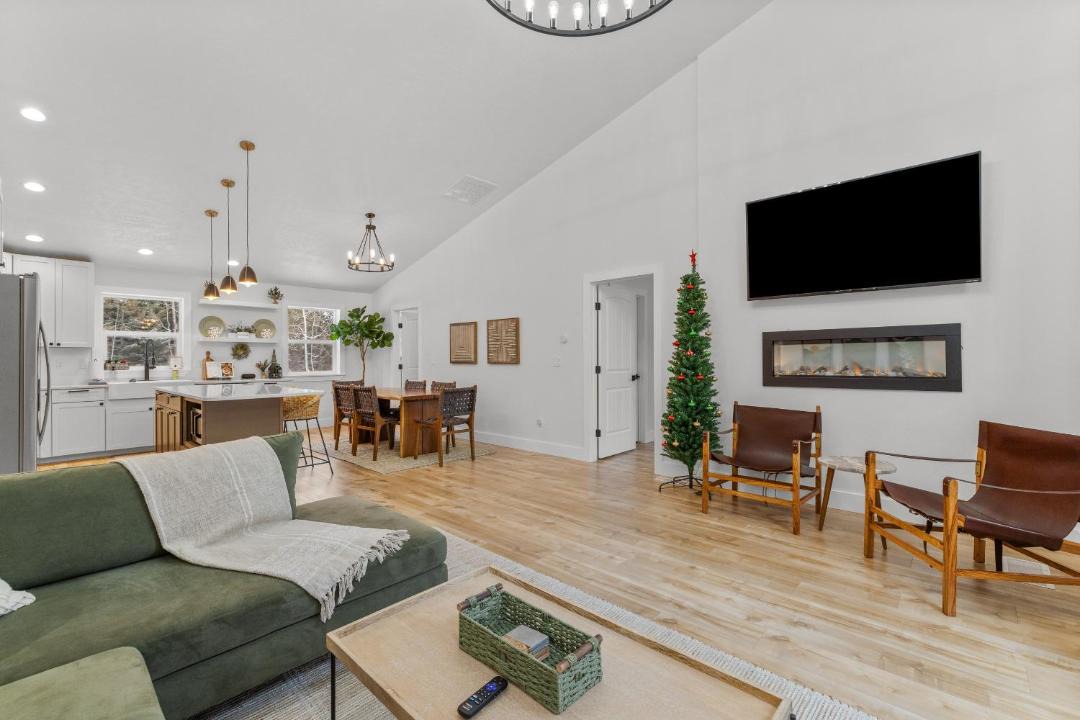 Photo of Livingroom in Wagon Wheel