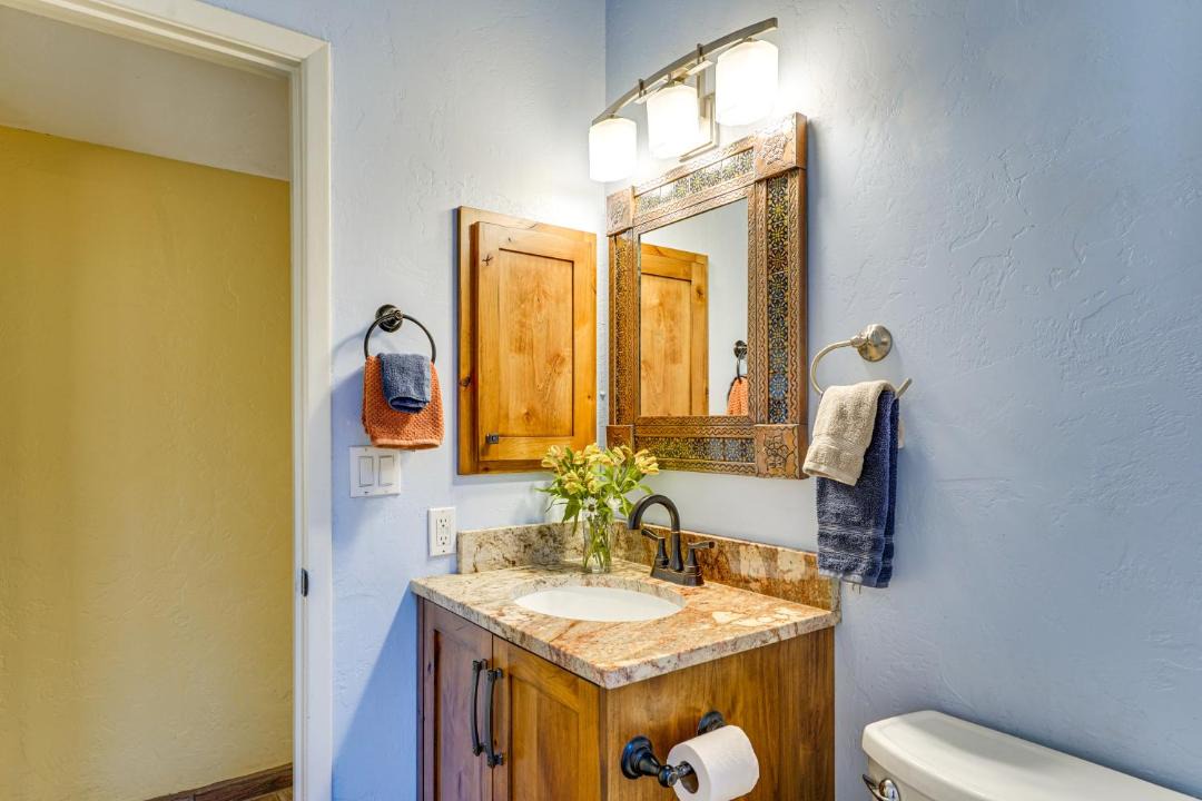 Photo of Bathroom in Gatewood Pointe Townhomes