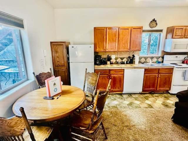 Photo of Kitchen in Yosemite West
