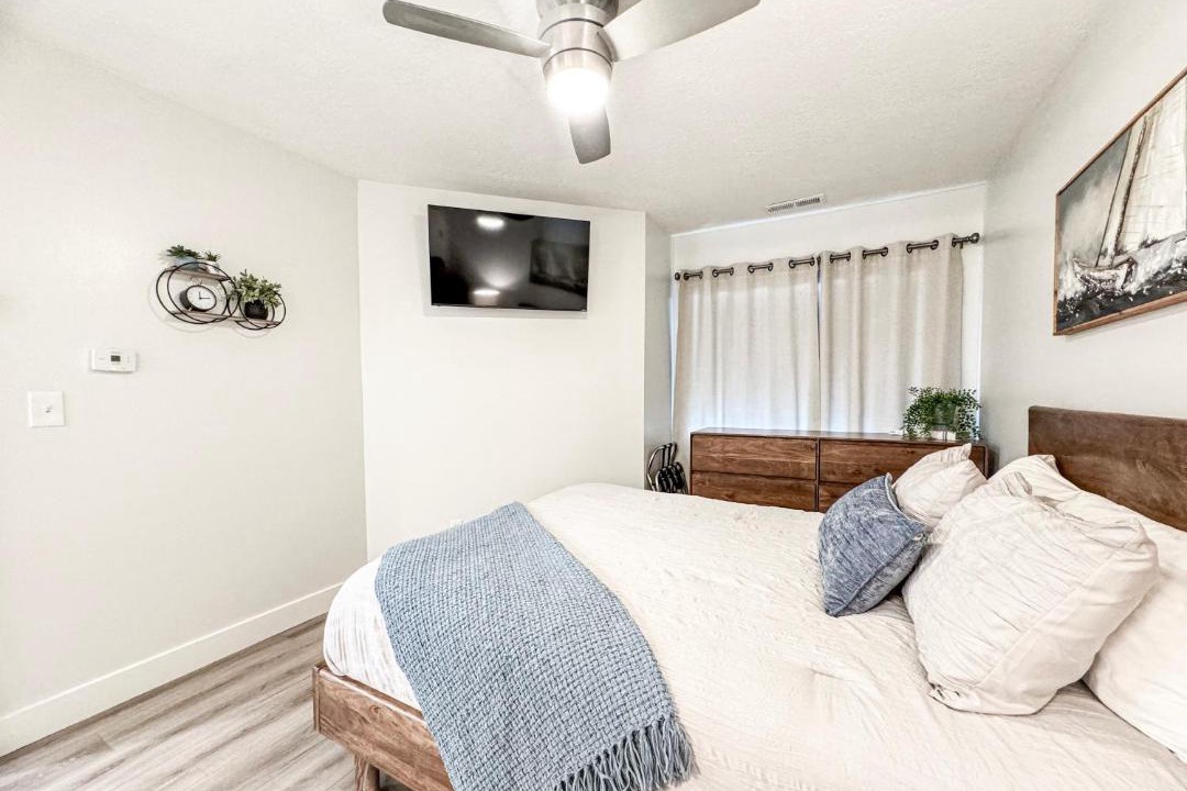 Photo of Bedroom in Harbor Village