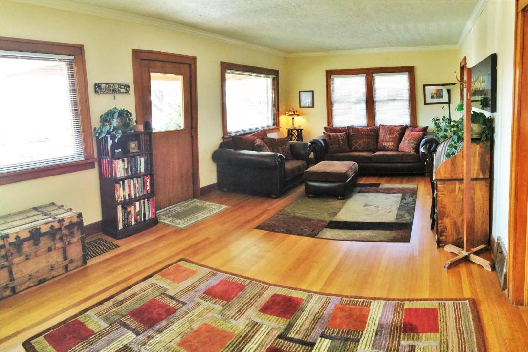 Photo of Livingroom in East Central