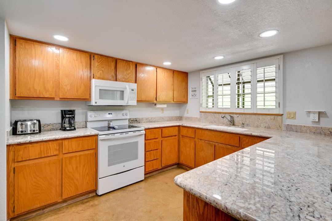Photo of Kitchen in Camp Verde