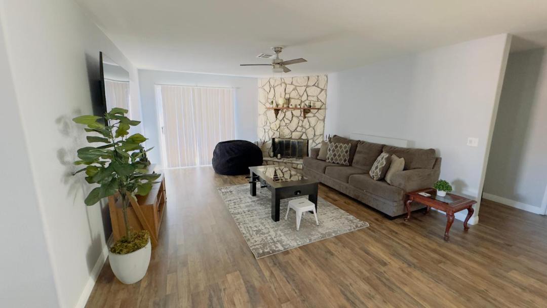 Photo of Livingroom in Torrey Pines Ranch