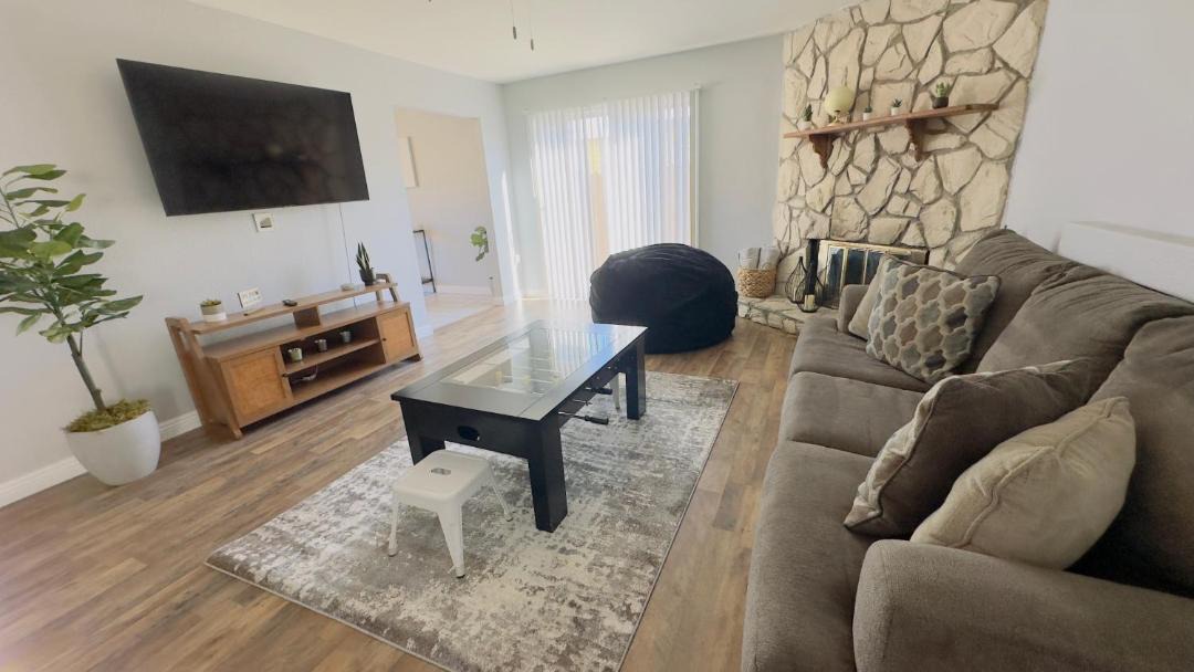 Photo of Livingroom in Torrey Pines Ranch
