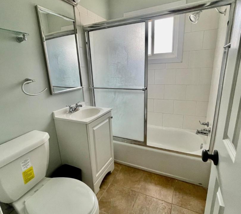 Photo of Bathroom in Joslyn Castle