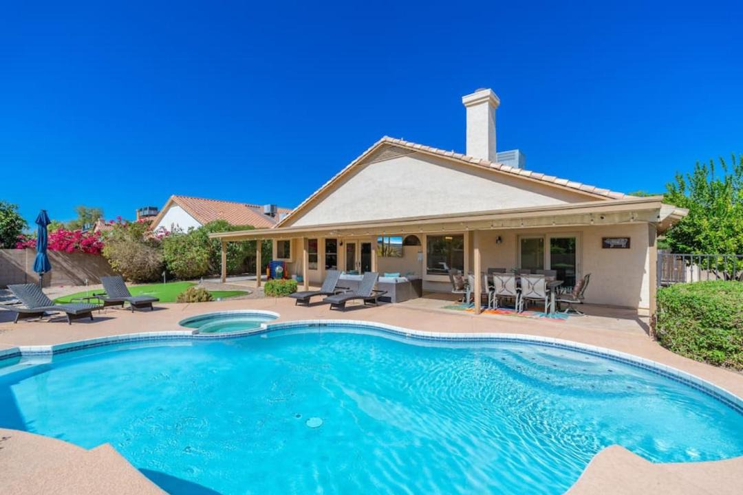 Photo of Others in Paradise Valley Village