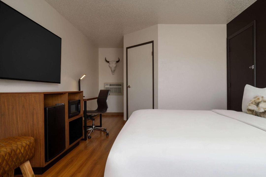 Photo of Bedroom in Pinnacles Entrance Badlands