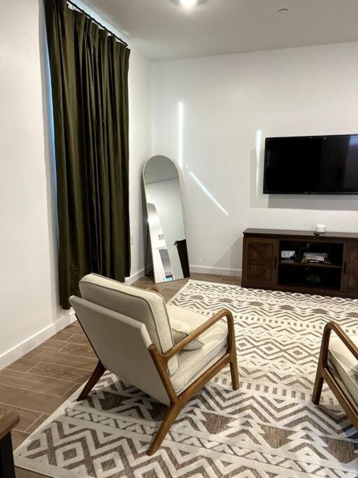Photo of Livingroom in Pumpkin Center