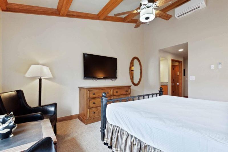 Photo of Bedroom in Beaver Creek