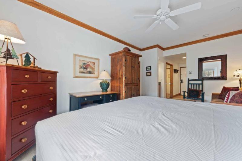 Photo of Bedroom in Beaver Creek