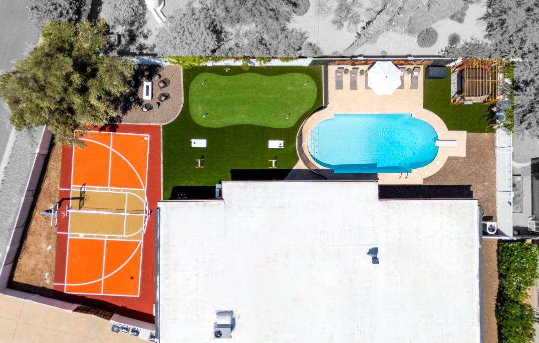 Photo of Others in Paradise Valley Village