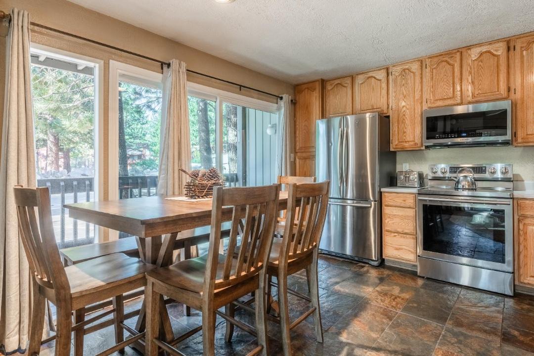 Photo of Kitchen in Mammoth Lakes