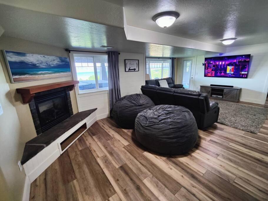 Photo of Livingroom in Harbor Village