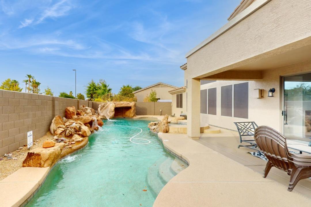Photo of Patio Balcony in Finley Farms South