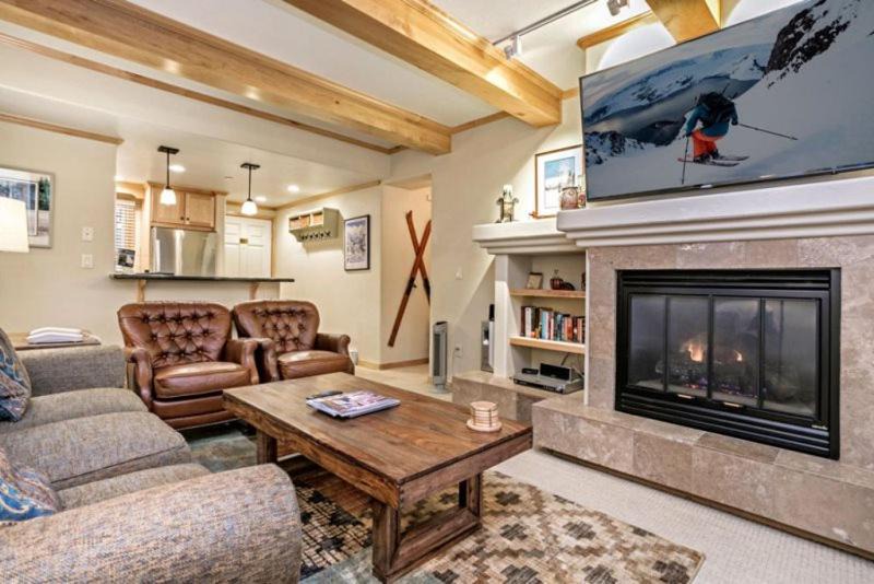 Photo of Livingroom in Vail