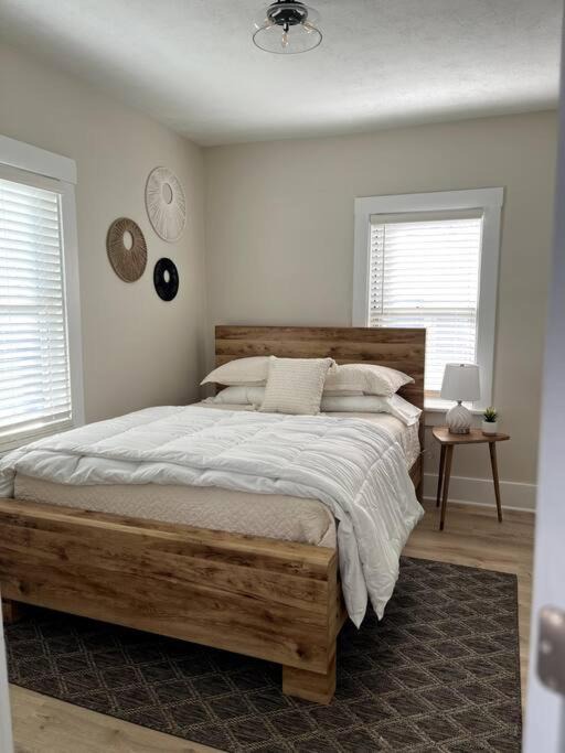 Photo of Bedroom in Aksarben - Elmwood Park