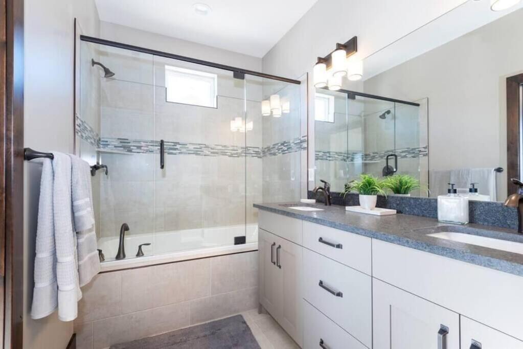 Photo of Bathroom in Wolf Creek