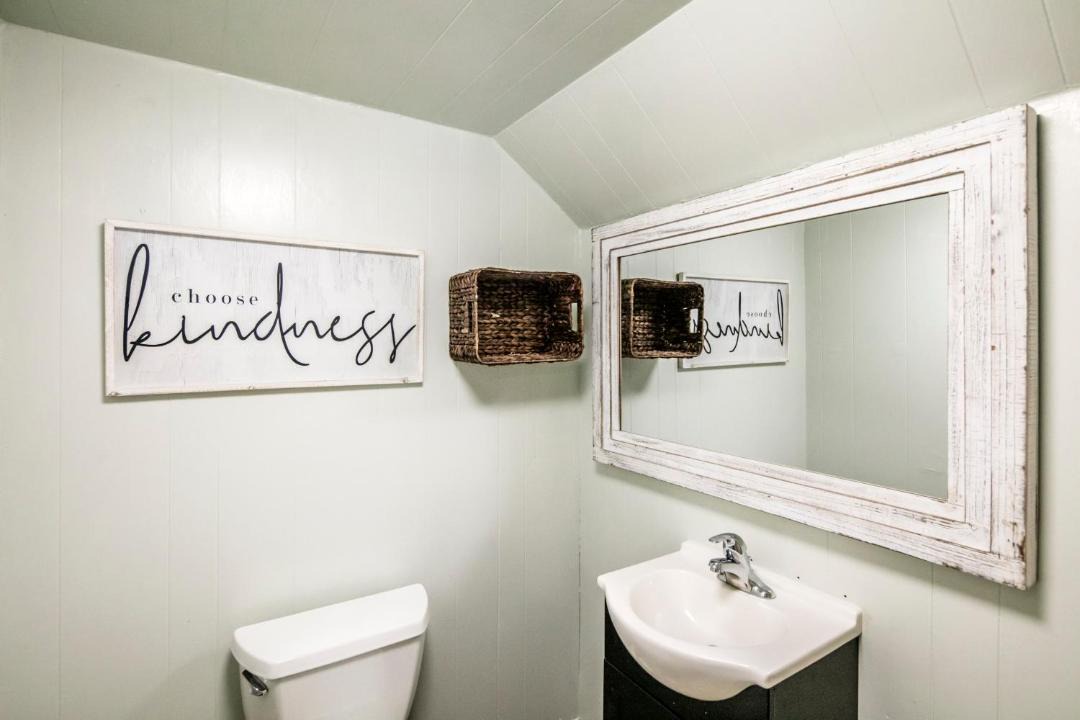 Photo of Bathroom in Fish Camp