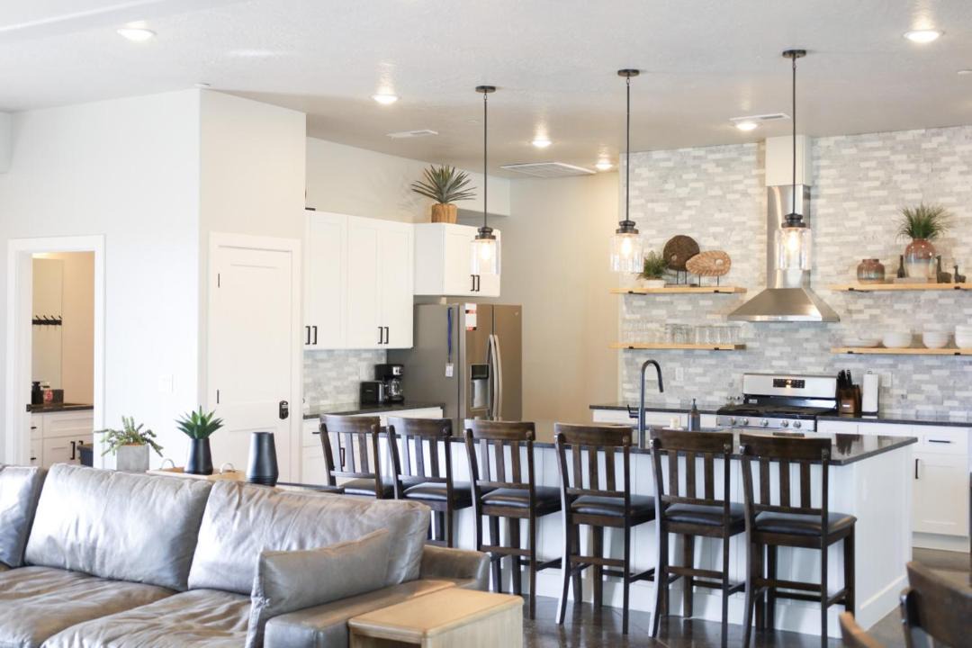 Photo of Kitchen in Hurricane