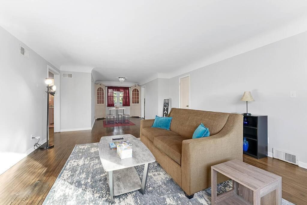 Photo of Livingroom in Sioux Falls