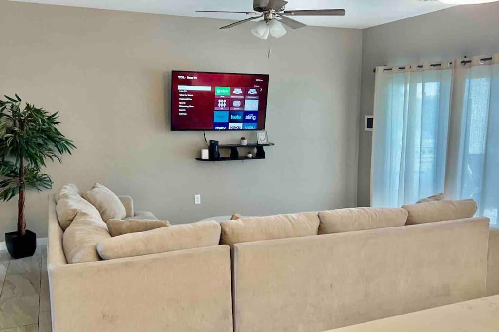Photo of Livingroom in Lake Havasu City