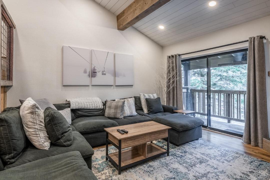Photo of Livingroom in Mammoth Lakes