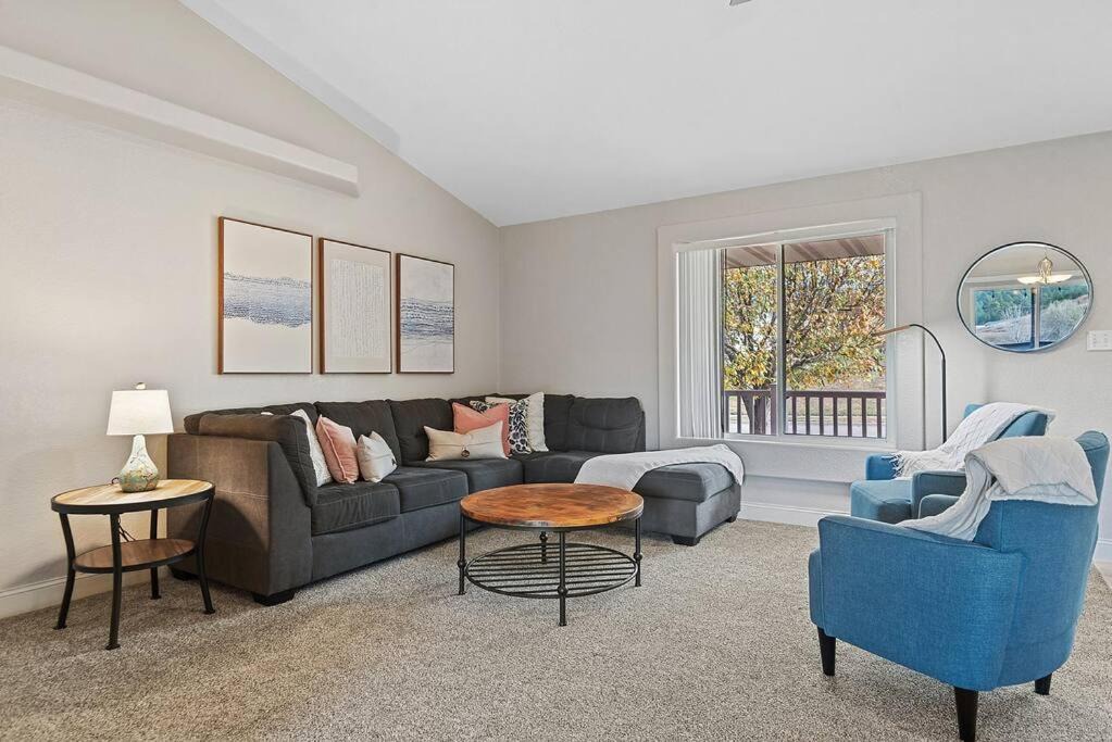 Photo of Livingroom in Rapid City