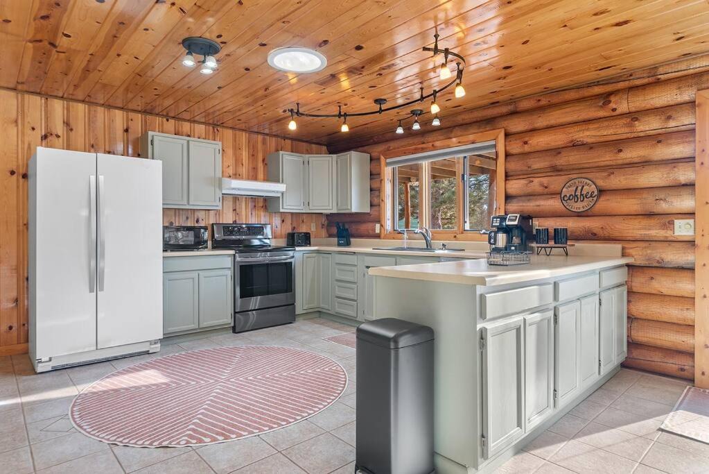 Photo of Kitchen in Custer