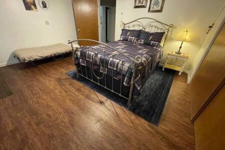 Photo of Bedroom in Oakhurst