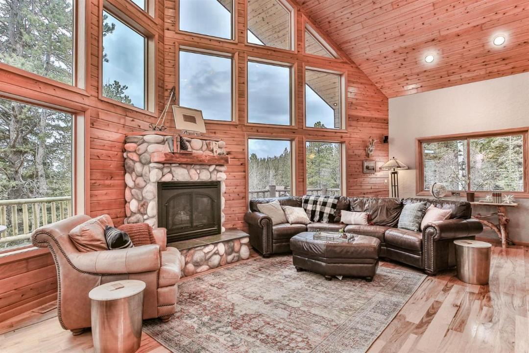 Photo of Livingroom in Lead