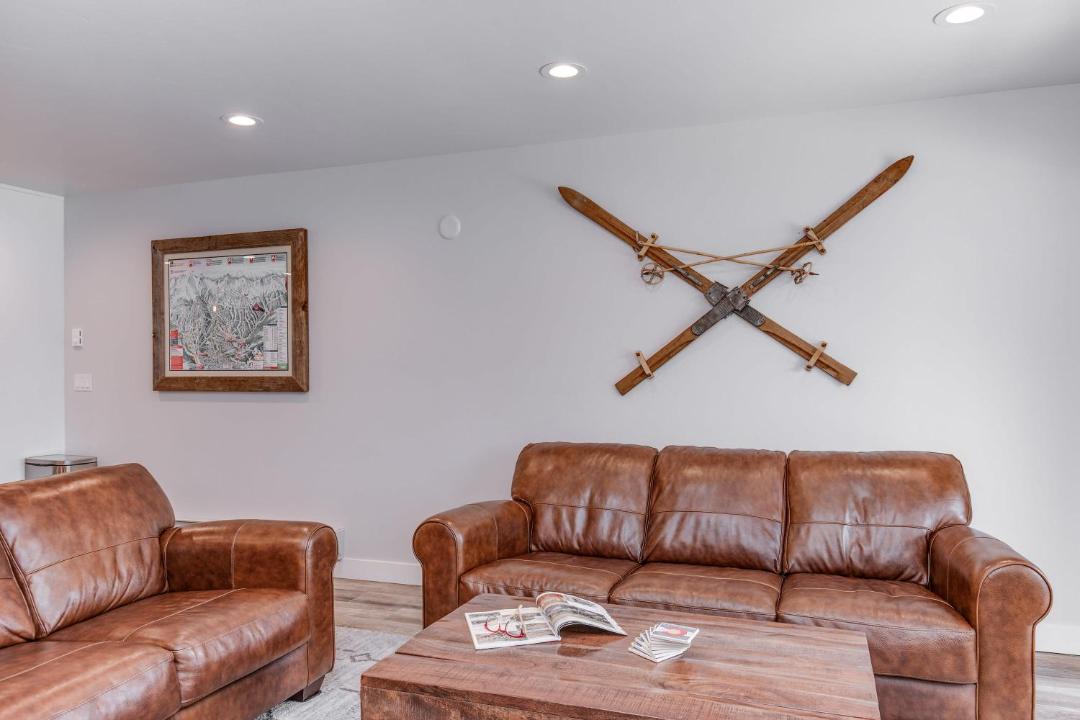 Photo of Livingroom in Dunkin Hill