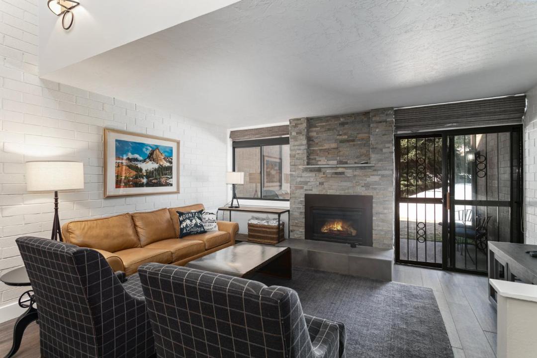 Photo of Livingroom in North Park City