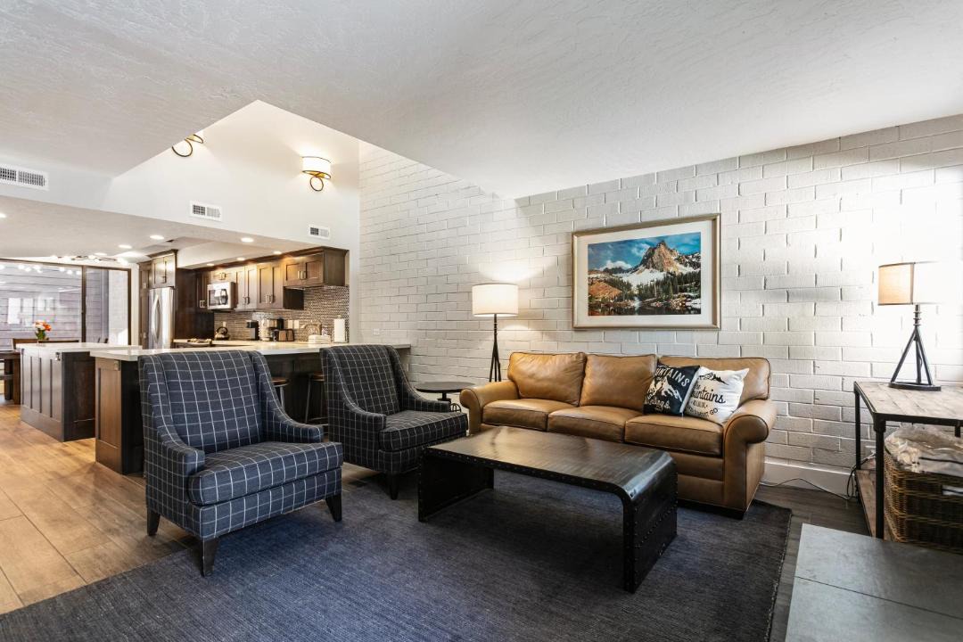 Photo of Livingroom in North Park City