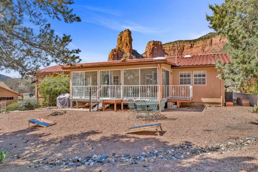 Photo of Buildings in Oak Creek