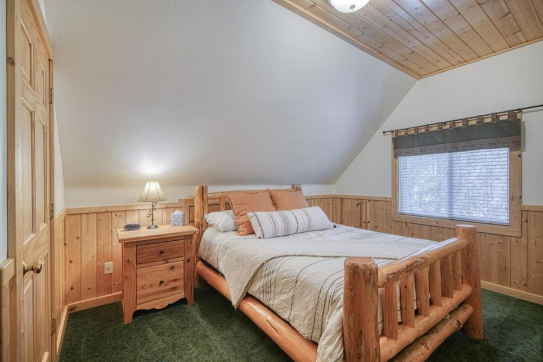 Photo of Bedroom in Island Park