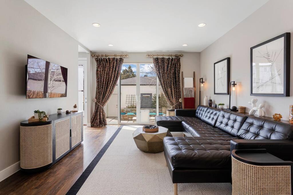Photo of Livingroom in Englewood