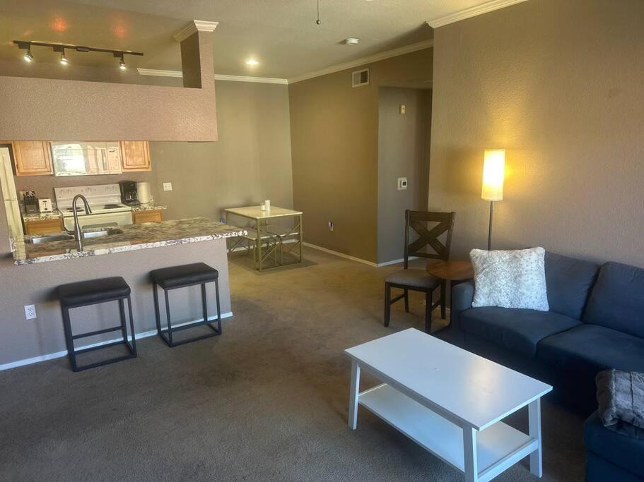 Photo of Livingroom in Camelback East