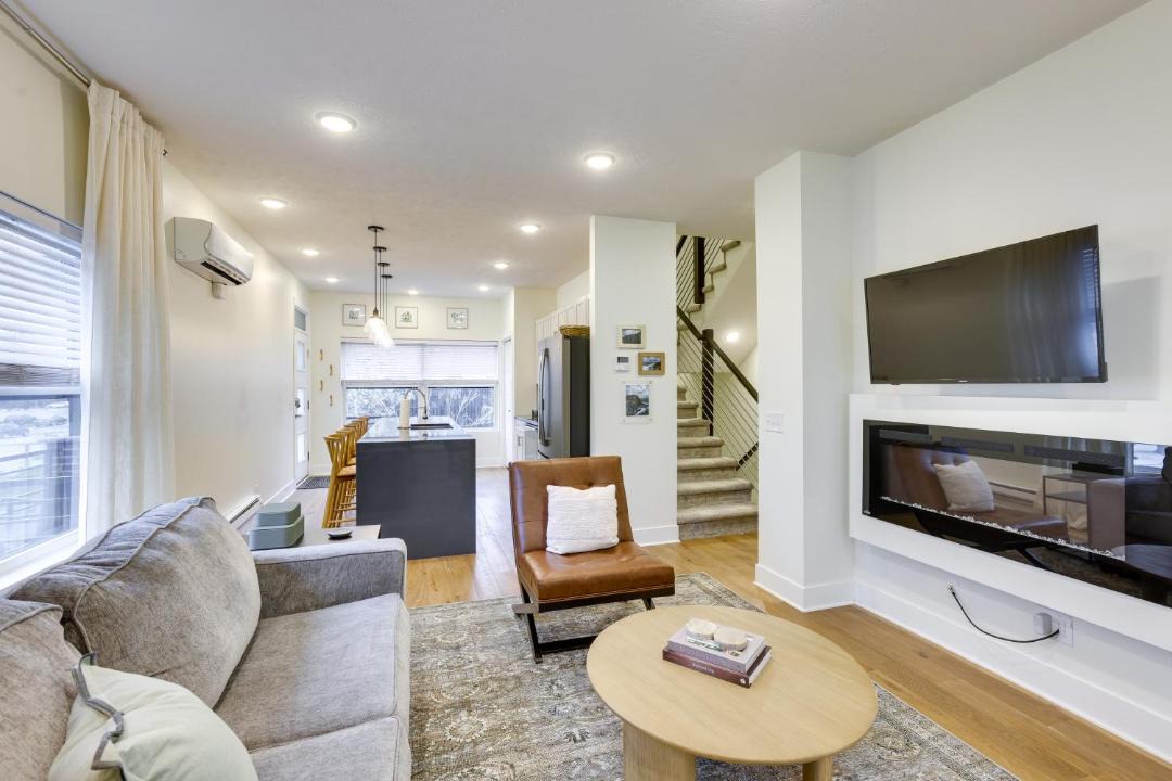 Photo of Livingroom in Downtown Omaha