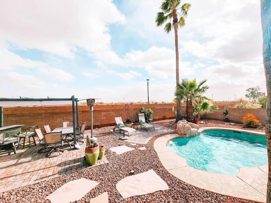 Photo of Outdoor in Avondale