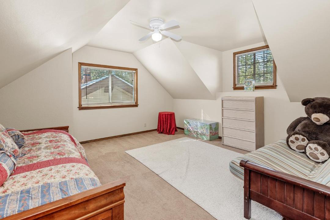 Photo of Bedroom in Moonridge
