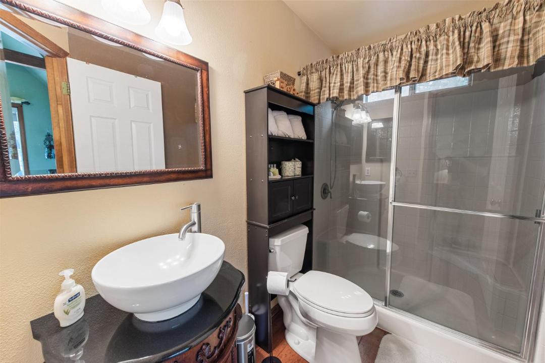 Photo of Bathroom in Moonridge