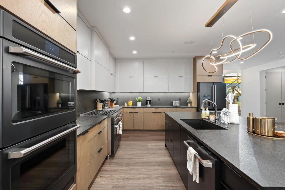 Photo of Kitchen in Hurricane