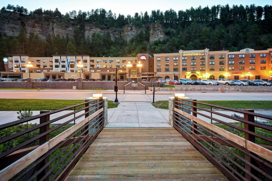 Photo of Others in Deadwood