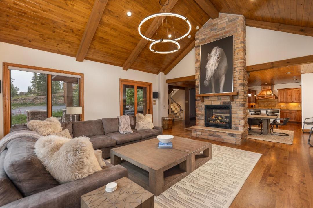 Photo of Livingroom in Woodmoor
