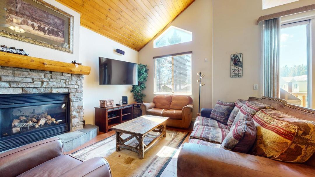 Photo of Livingroom in Mammoth Lakes