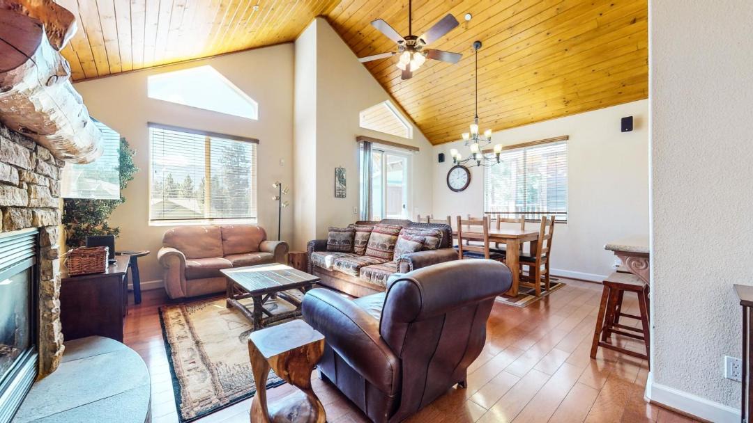 Photo of Livingroom in Mammoth Lakes