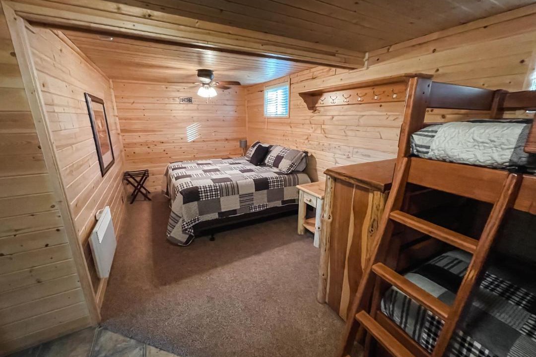 Photo of Bedroom in Island Park