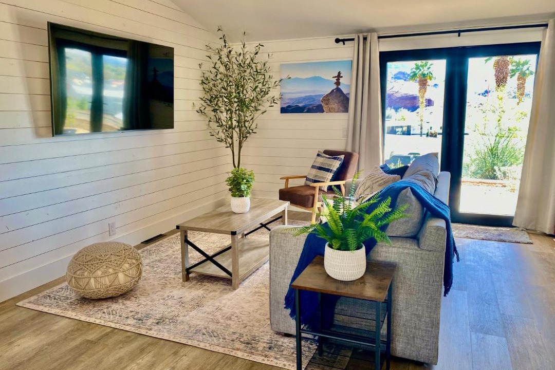 Photo of Livingroom in Parker Strip
