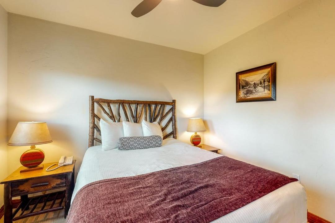 Photo of Bedroom in Four O'Clock